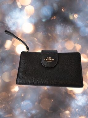 NWT Coach Black Pebbled Leather Tech Wristlet Clutch with Gold Logo